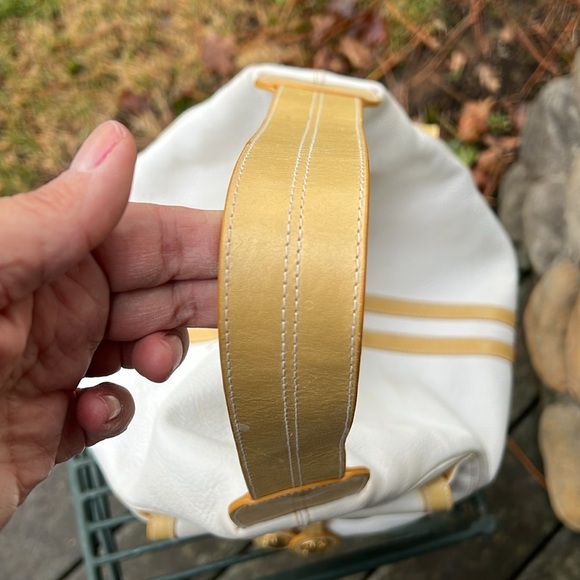 Isabella Fiore LeatherShoulder Bag - Picture 4 of 17